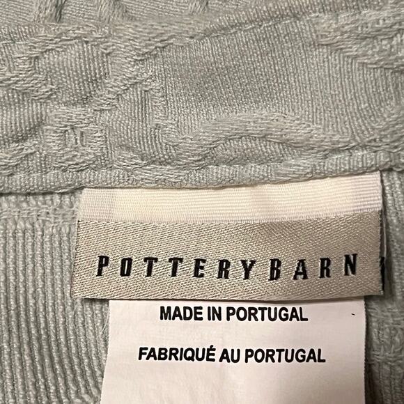 Pottery Barn Full/Queen Coverlet + 2 Euro Shams Blue Floral Matelassé Portugal - Picture 4 of 7